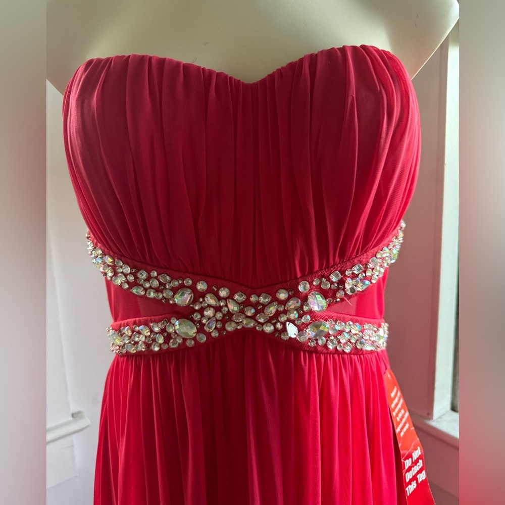 🩶BNWT Trixxi Girl-Juniors size 9 Elegant🩷Hot Pink Strapless Gown